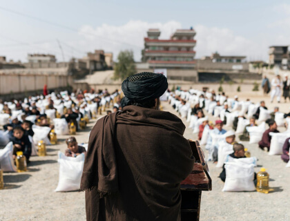 খাদ্য বিতরণ